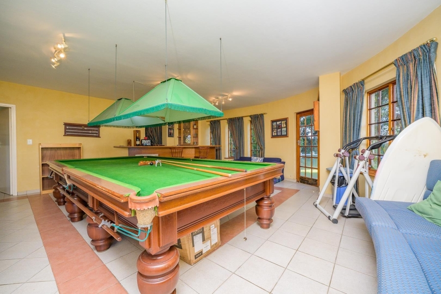6 Bedroom Property for Sale in Cowies Hill KwaZulu-Natal