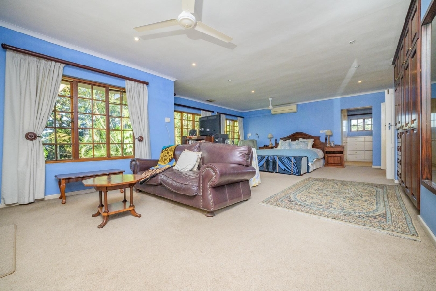 6 Bedroom Property for Sale in Cowies Hill KwaZulu-Natal