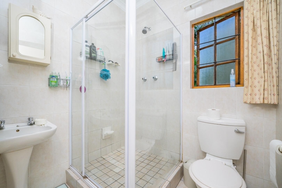 6 Bedroom Property for Sale in Cowies Hill KwaZulu-Natal
