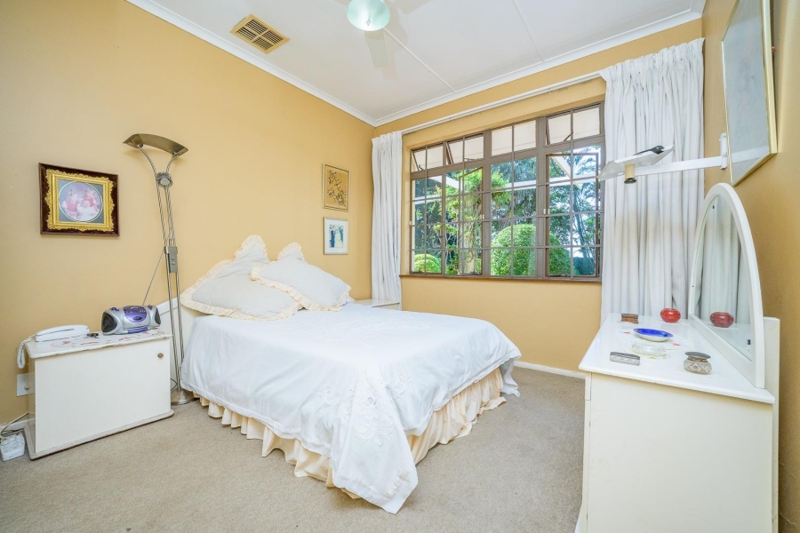 6 Bedroom Property for Sale in Cowies Hill KwaZulu-Natal