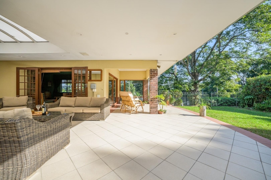 6 Bedroom Property for Sale in Cowies Hill KwaZulu-Natal