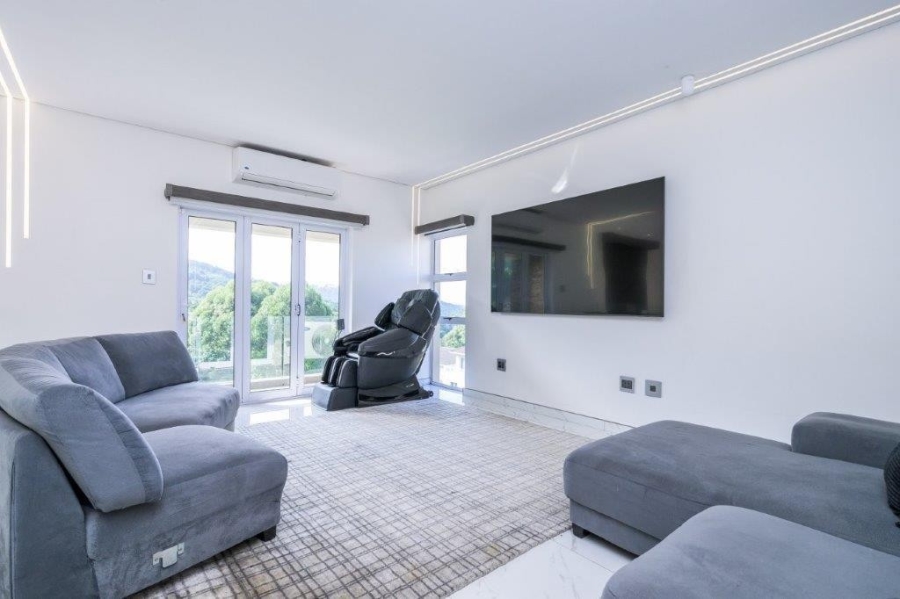 5 Bedroom Property for Sale in Paradise Valley KwaZulu-Natal