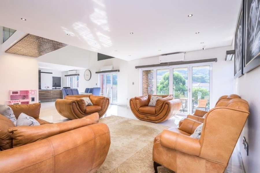 5 Bedroom Property for Sale in Paradise Valley KwaZulu-Natal