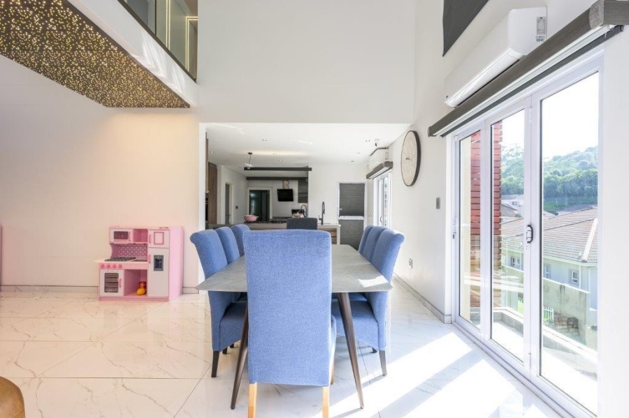 5 Bedroom Property for Sale in Paradise Valley KwaZulu-Natal
