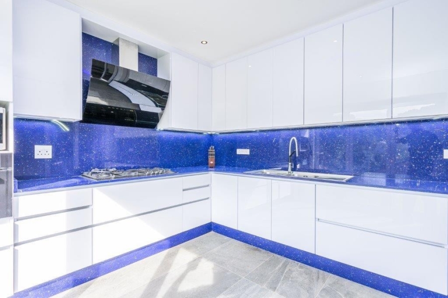 5 Bedroom Property for Sale in Paradise Valley KwaZulu-Natal