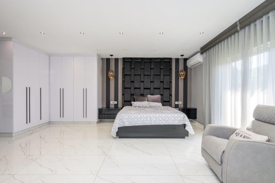 5 Bedroom Property for Sale in Paradise Valley KwaZulu-Natal