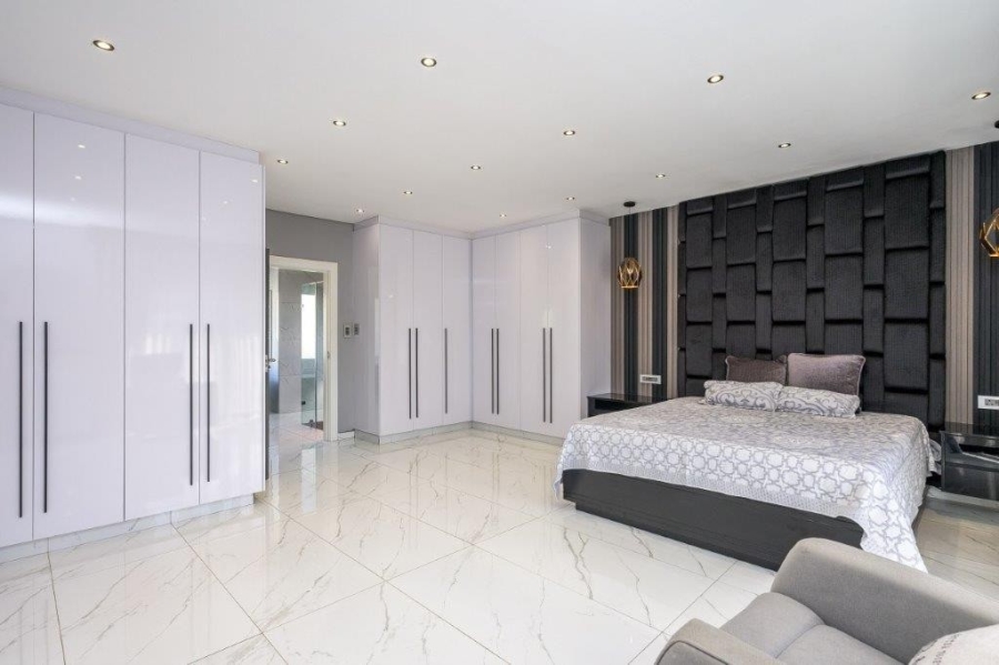 5 Bedroom Property for Sale in Paradise Valley KwaZulu-Natal