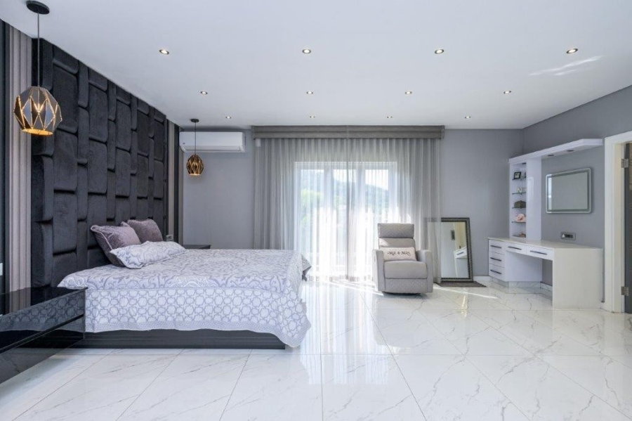 5 Bedroom Property for Sale in Paradise Valley KwaZulu-Natal
