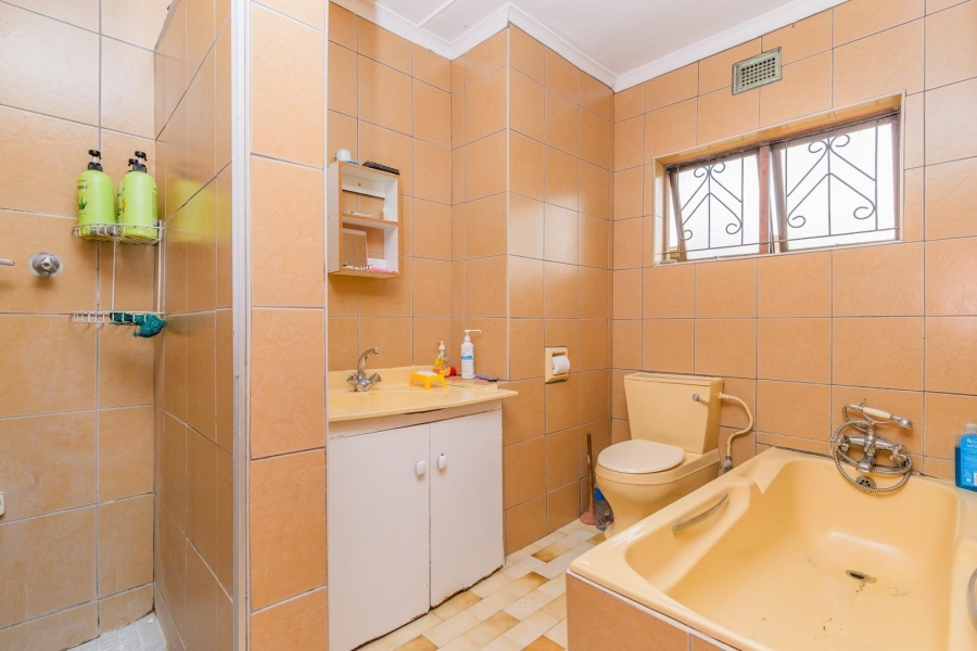 5 Bedroom Property for Sale in Reservoir Hills KwaZulu-Natal