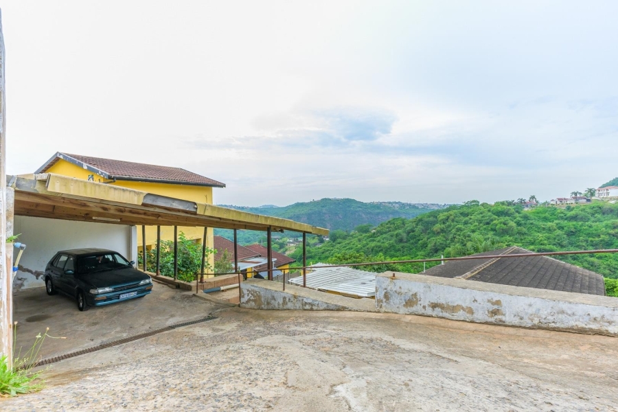 5 Bedroom Property for Sale in Reservoir Hills KwaZulu-Natal