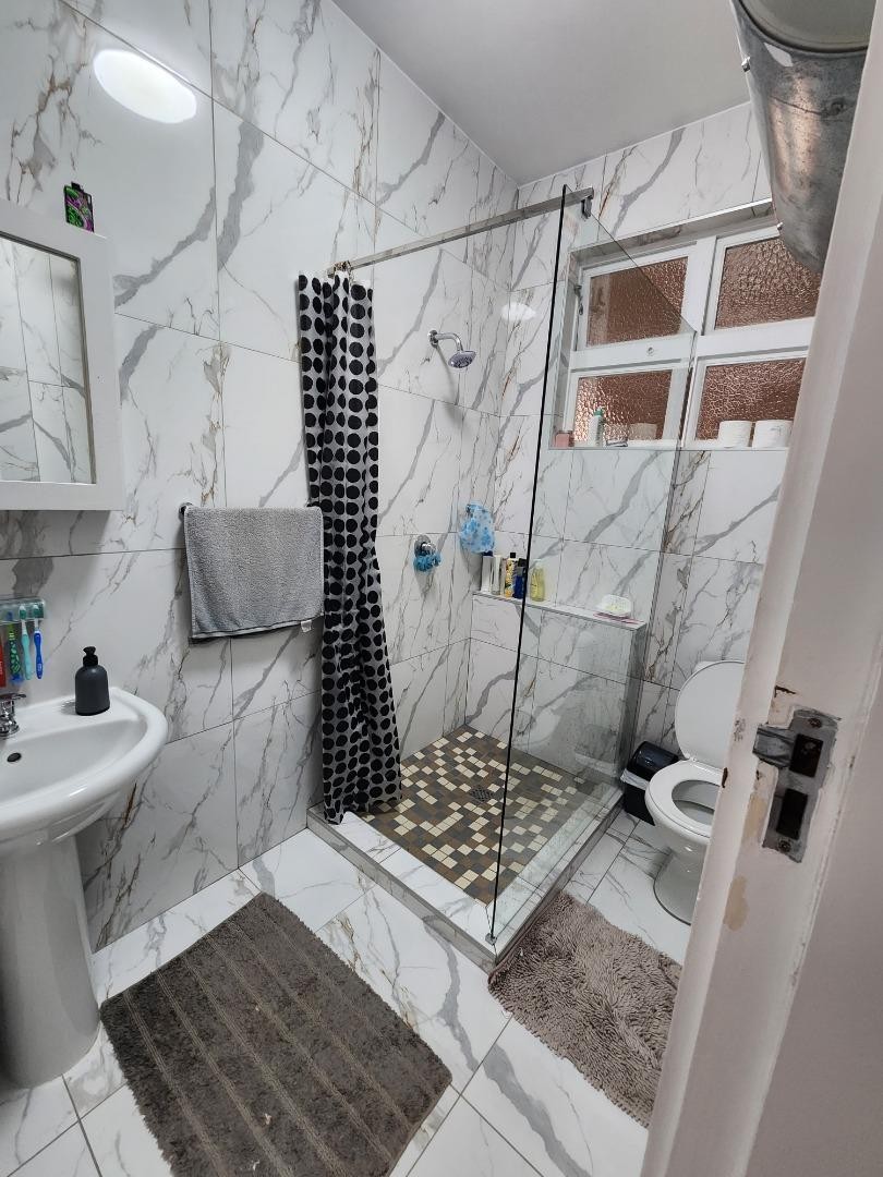 2 Bedroom Property for Sale in Essenwood KwaZulu-Natal