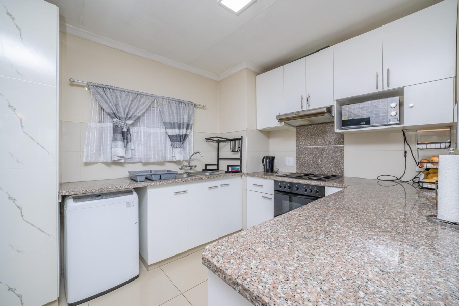 2 Bedroom Property for Sale in Sherwood KwaZulu-Natal