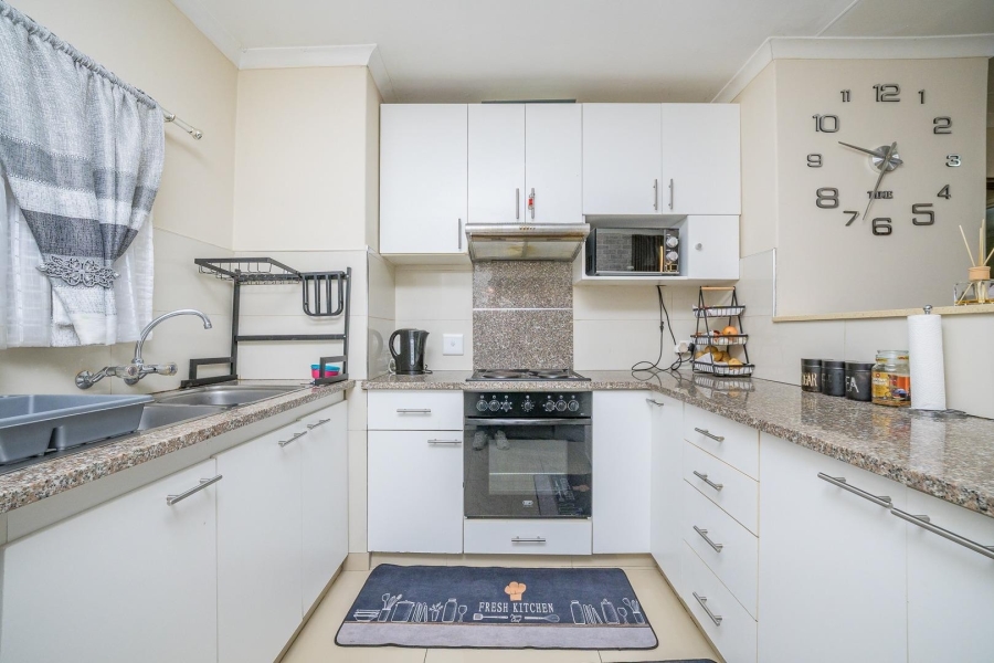 2 Bedroom Property for Sale in Sherwood KwaZulu-Natal