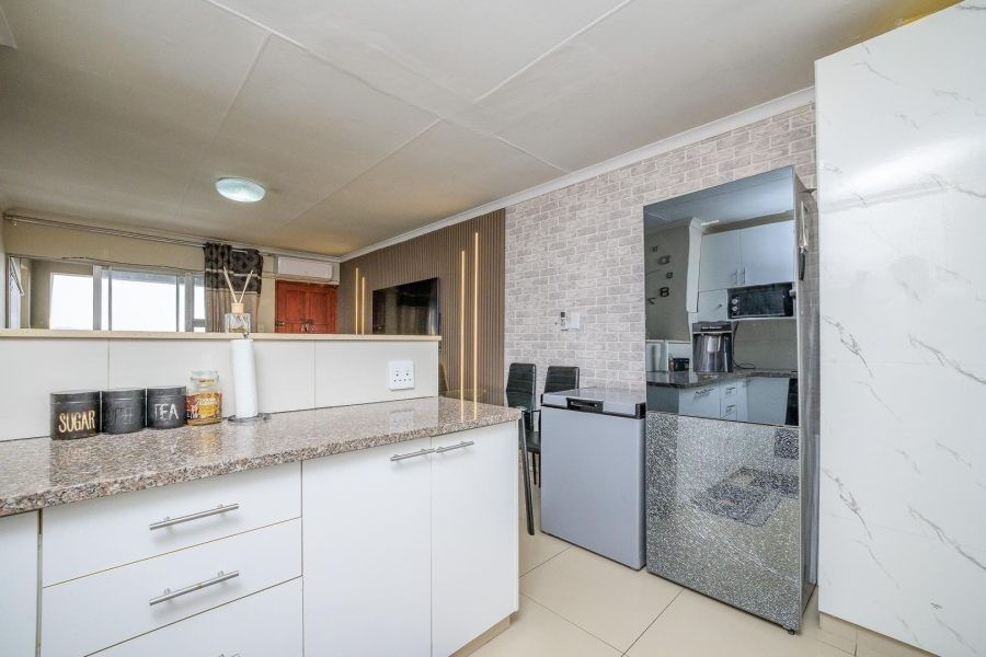 2 Bedroom Property for Sale in Sherwood KwaZulu-Natal