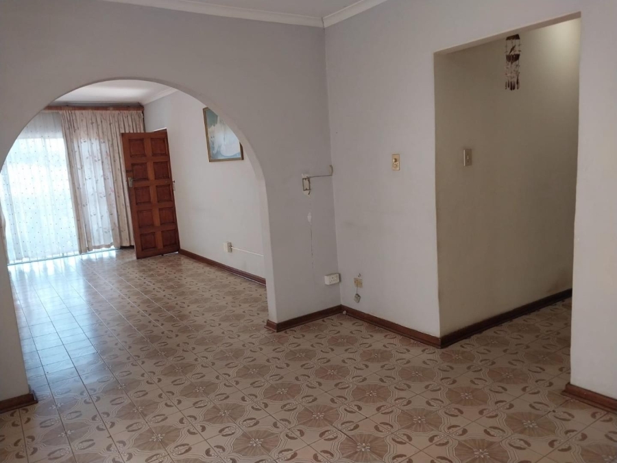 4 Bedroom Property for Sale in Isipingo Hills KwaZulu-Natal