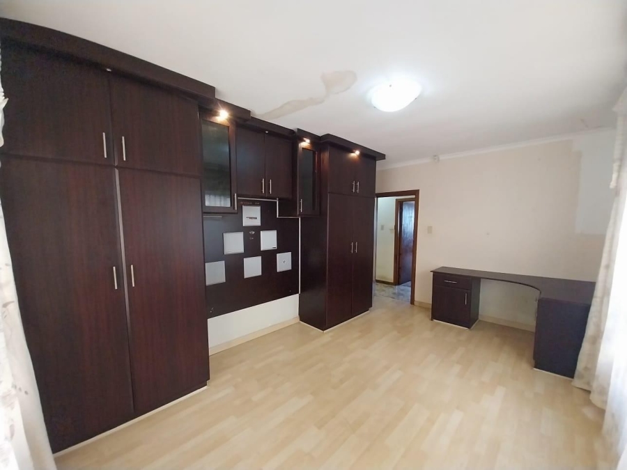 4 Bedroom Property for Sale in Isipingo Hills KwaZulu-Natal