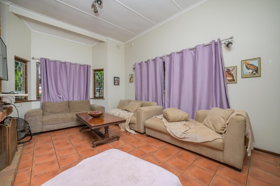 6 Bedroom Property for Sale in Kloof KwaZulu-Natal