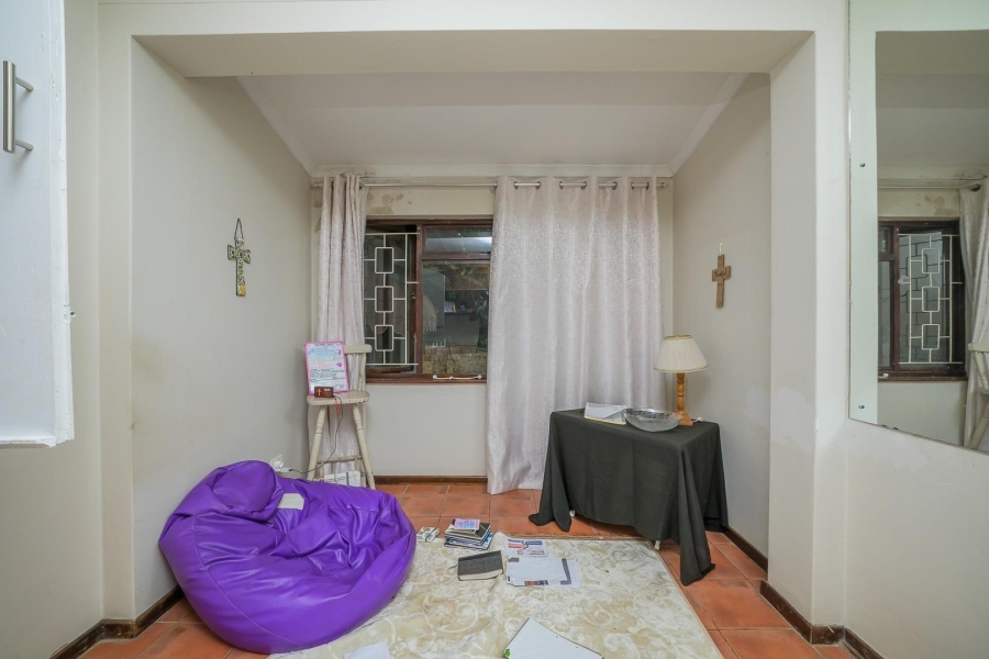 6 Bedroom Property for Sale in Kloof KwaZulu-Natal
