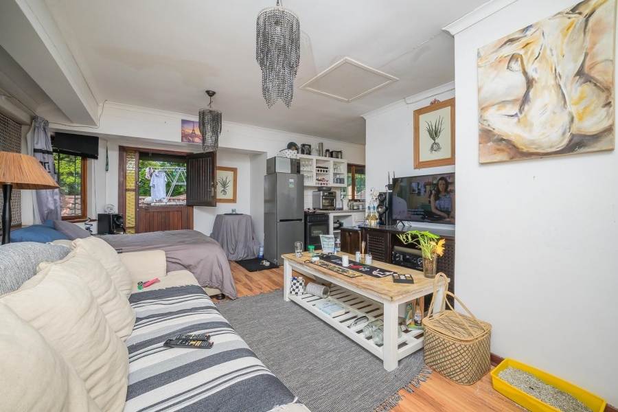 6 Bedroom Property for Sale in Kloof KwaZulu-Natal
