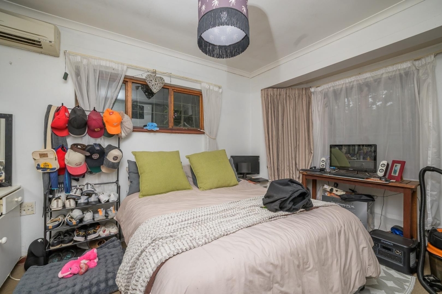 6 Bedroom Property for Sale in Kloof KwaZulu-Natal