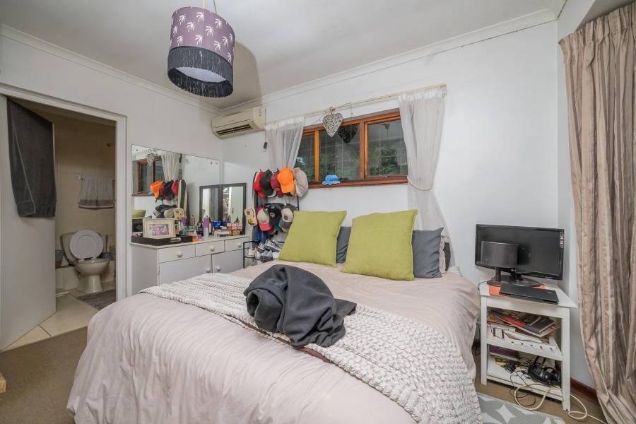 6 Bedroom Property for Sale in Kloof KwaZulu-Natal