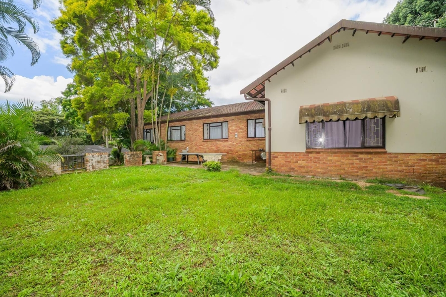 6 Bedroom Property for Sale in Kloof KwaZulu-Natal