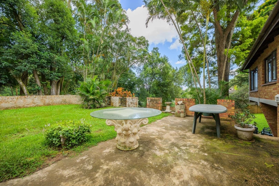 6 Bedroom Property for Sale in Kloof KwaZulu-Natal