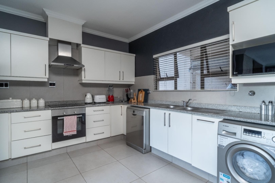 To Let 3 Bedroom Property for Rent in Cowies Hill KwaZulu-Natal