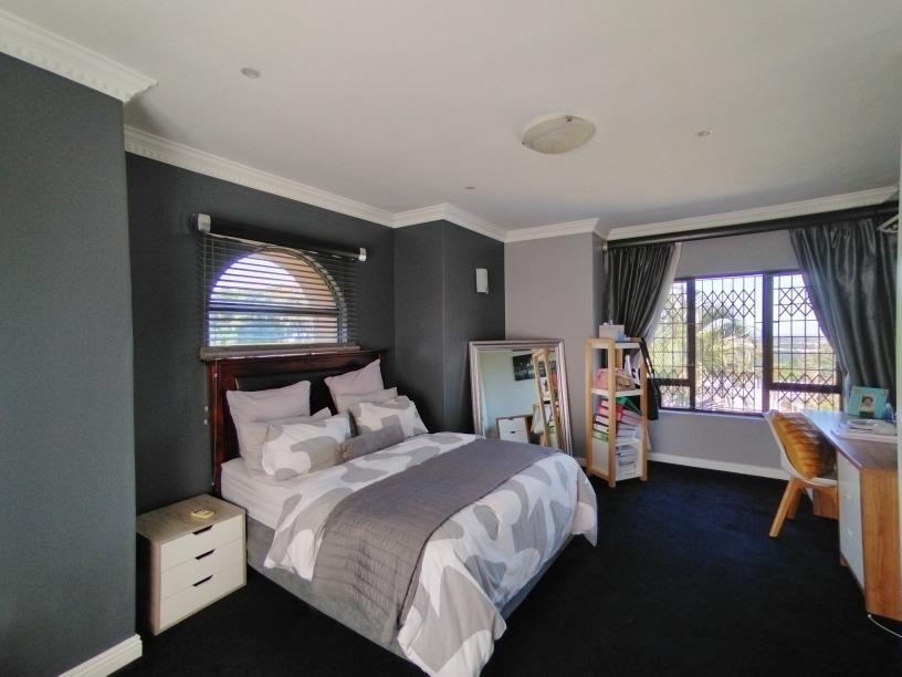 4 Bedroom Property for Sale in Reservoir Hills KwaZulu-Natal