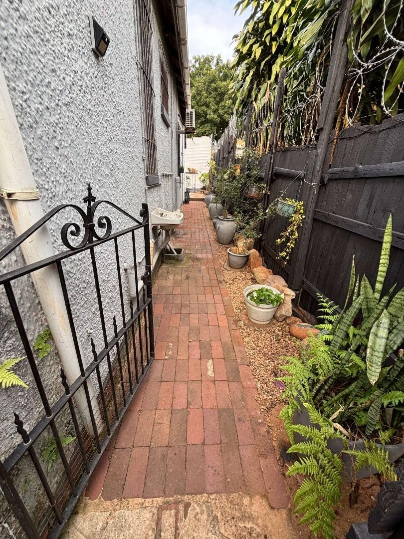 5 Bedroom Property for Sale in Glenwood KwaZulu-Natal