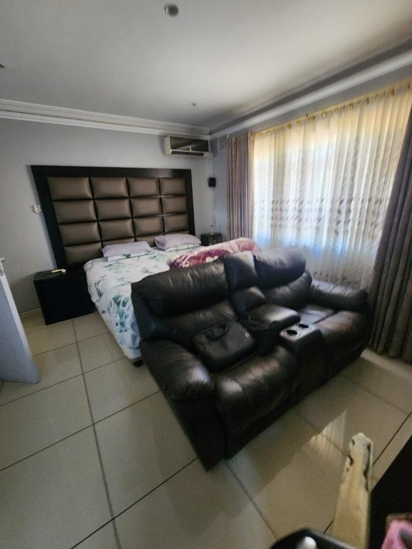 4 Bedroom Property for Sale in Morningside KwaZulu-Natal