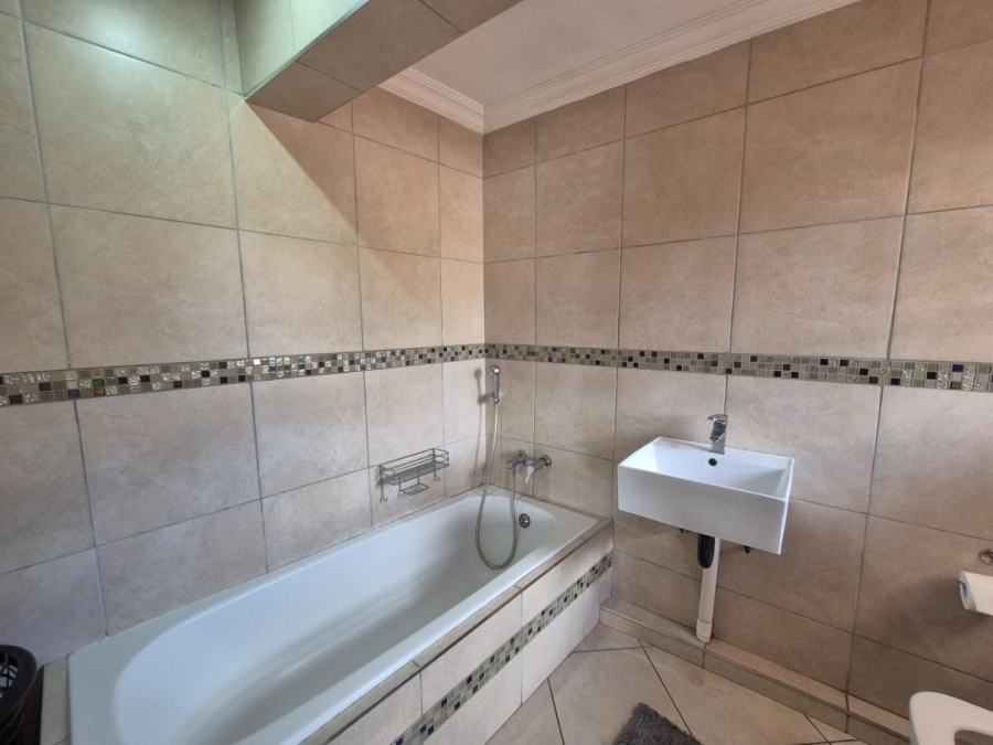 3 Bedroom Property for Sale in Westcliff KwaZulu-Natal
