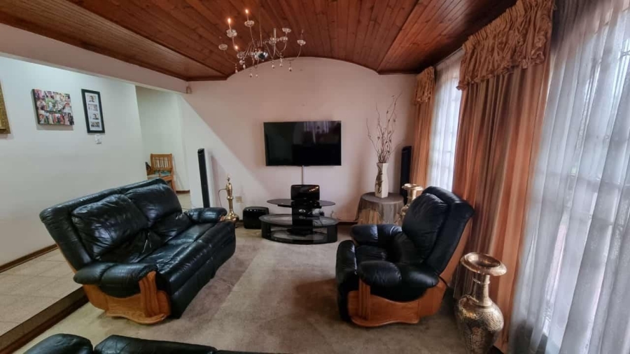 3 Bedroom Property for Sale in Silverglen KwaZulu-Natal