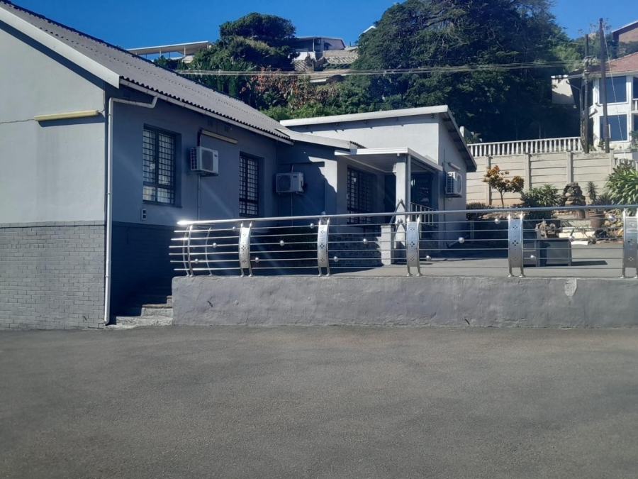 5 Bedroom Property for Sale in Bluff KwaZulu-Natal