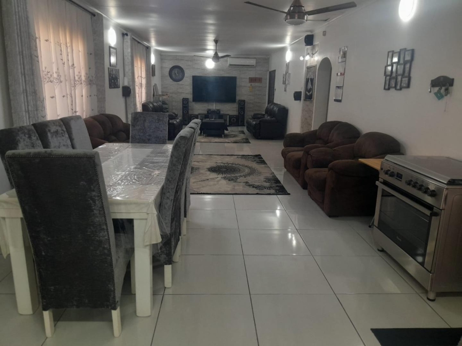 5 Bedroom Property for Sale in Bluff KwaZulu-Natal