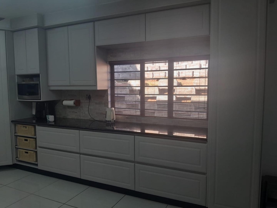 5 Bedroom Property for Sale in Bluff KwaZulu-Natal