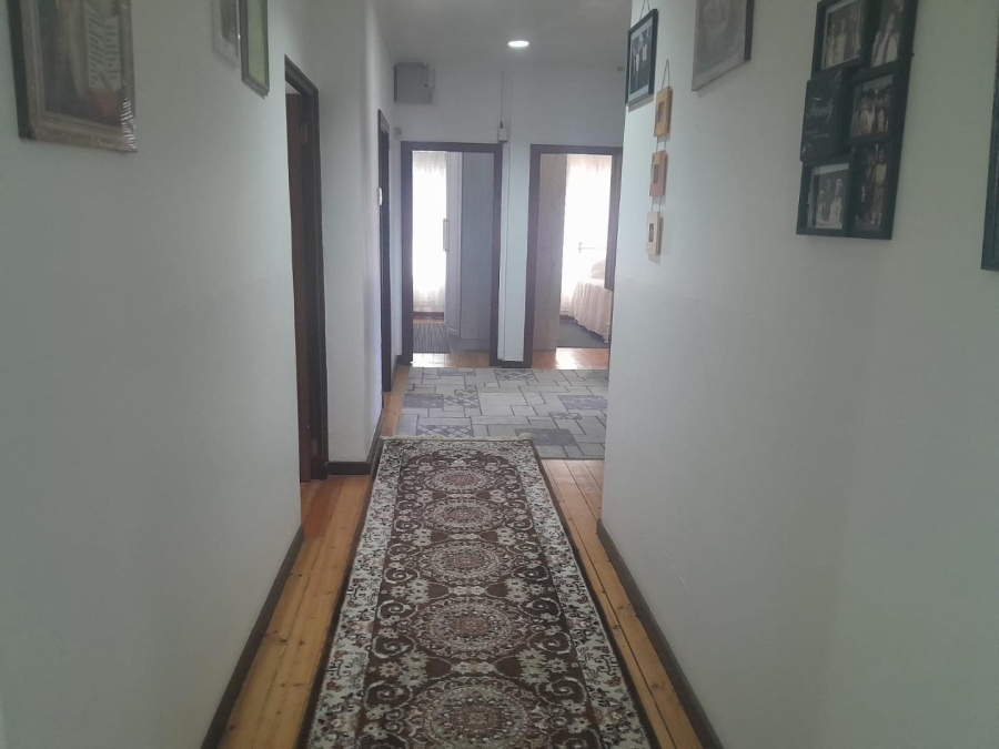 5 Bedroom Property for Sale in Bluff KwaZulu-Natal