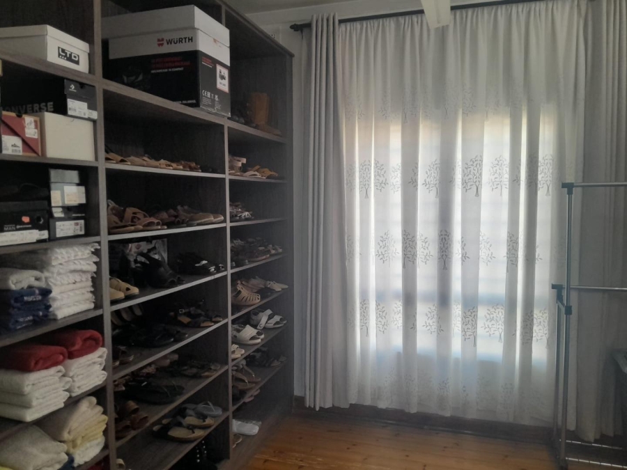 5 Bedroom Property for Sale in Bluff KwaZulu-Natal