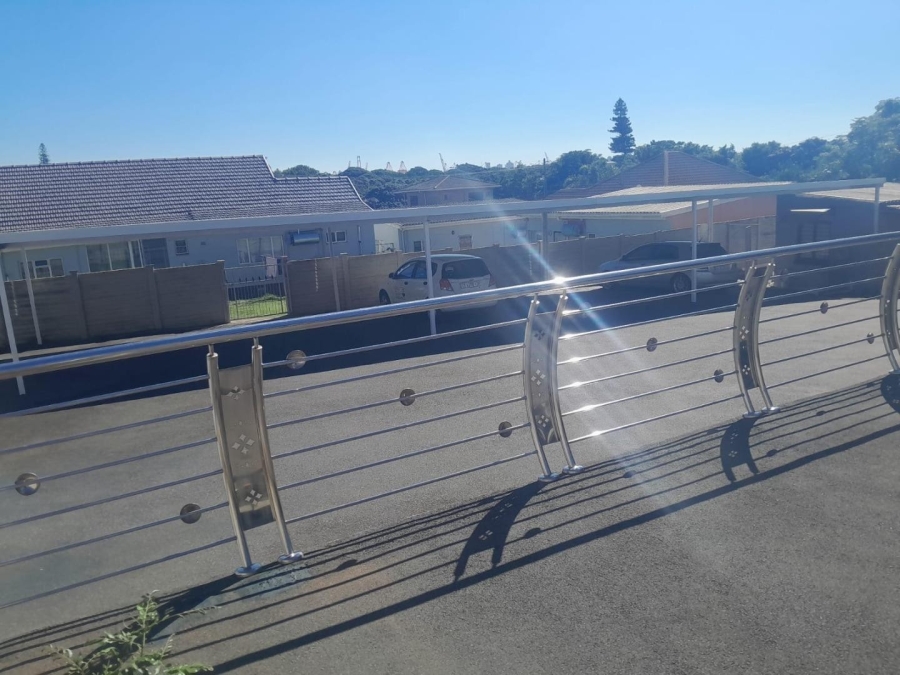 5 Bedroom Property for Sale in Bluff KwaZulu-Natal