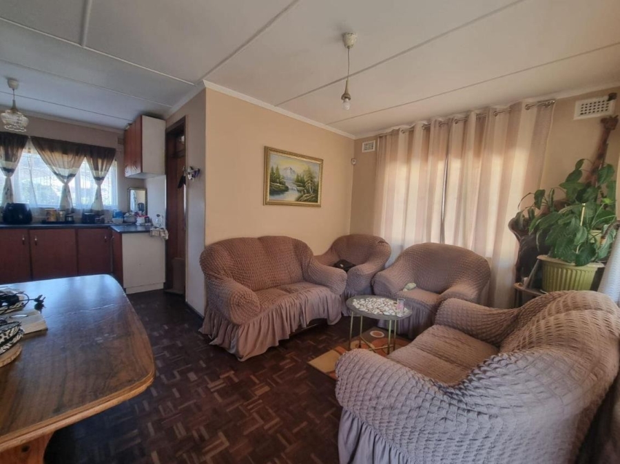 4 Bedroom Property for Sale in Kharwastan KwaZulu-Natal