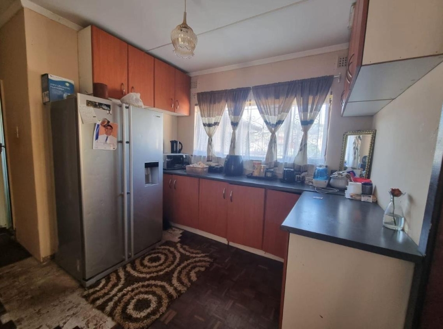 4 Bedroom Property for Sale in Kharwastan KwaZulu-Natal