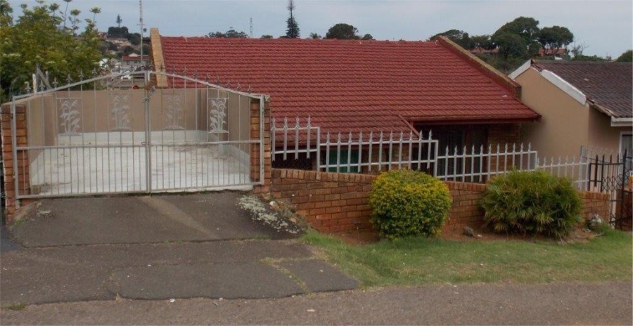 5 Bedroom Property for Sale in Havenside KwaZulu-Natal