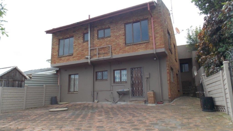 5 Bedroom Property for Sale in Havenside KwaZulu-Natal