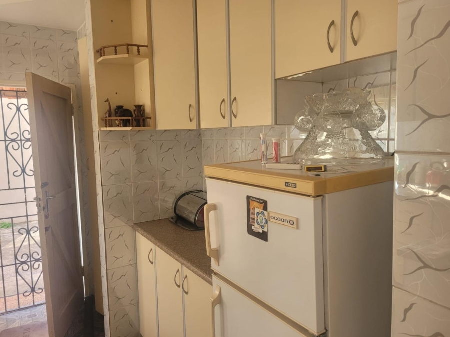To Let 2 Bedroom Property for Rent in Arena Park KwaZulu-Natal