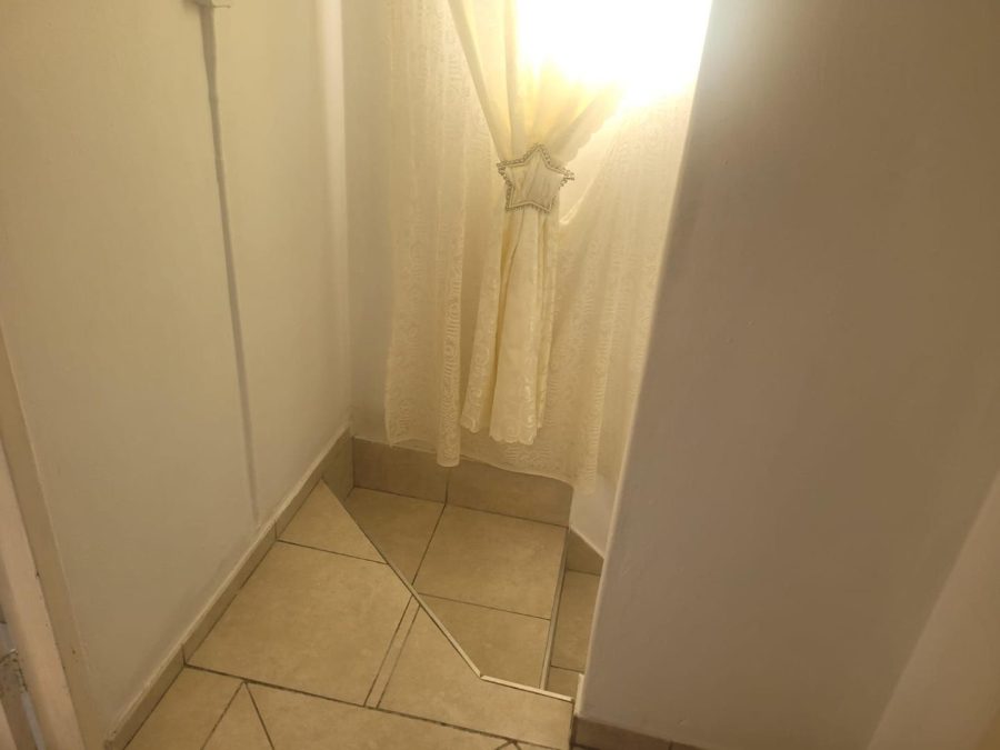To Let 2 Bedroom Property for Rent in Arena Park KwaZulu-Natal