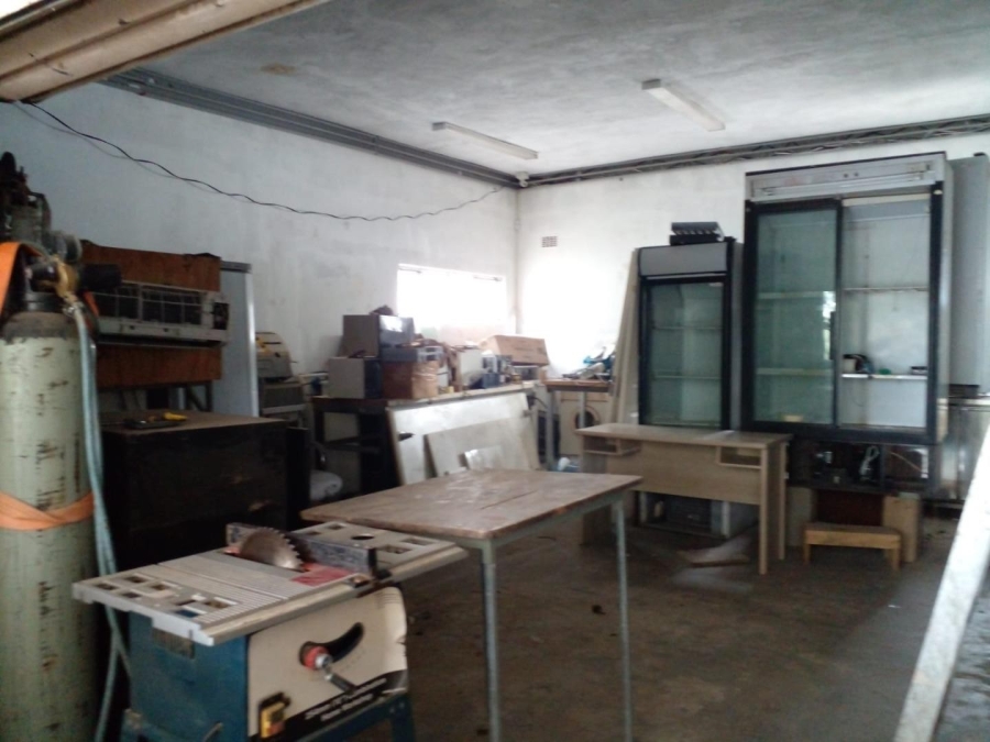 To Let Commercial Property for Rent in Malvern KwaZulu-Natal