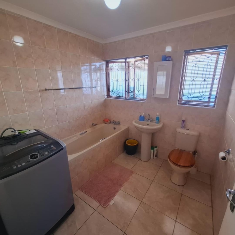3 Bedroom Property for Sale in Newlands East KwaZulu-Natal