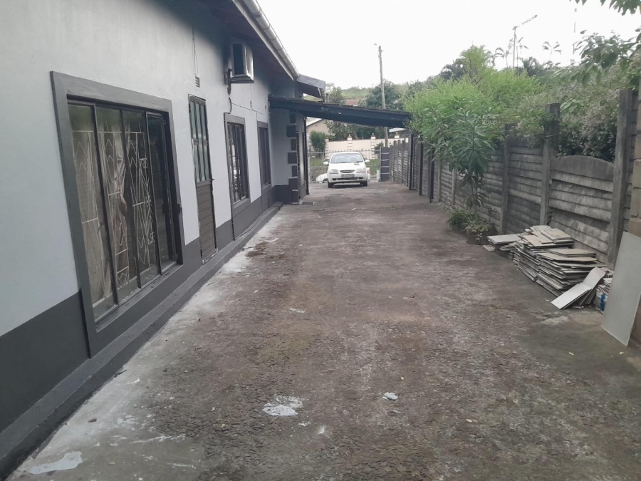 3 Bedroom Property for Sale in Arena Park KwaZulu-Natal