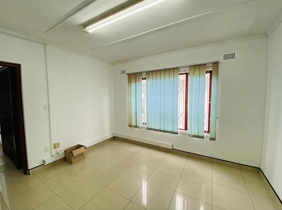 6 Bedroom Property for Sale in Malvern KwaZulu-Natal