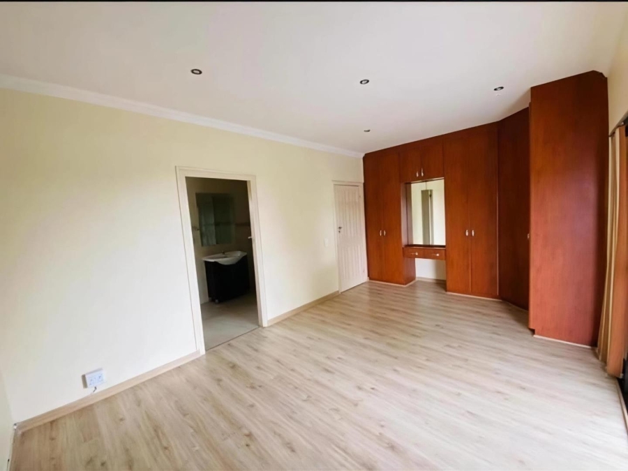 6 Bedroom Property for Sale in Malvern KwaZulu-Natal